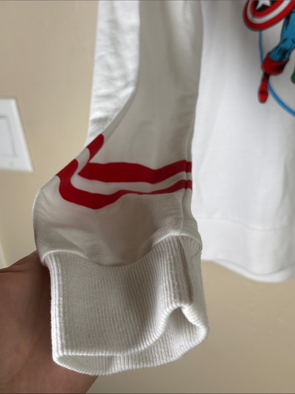 Marvel White and Red Crewneck Sweatshirt with Avengers Graphic - Picture 5 of 6